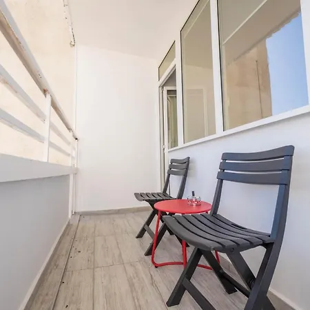 Above The Sea Appartement *