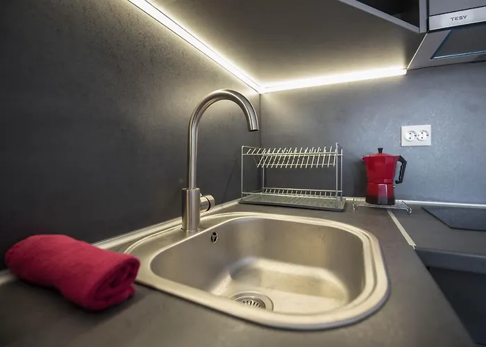 Above The Sea * Warna